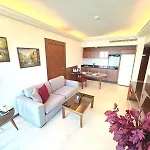 King Suites Hotel