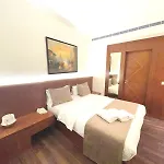 King Suites Hotel